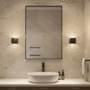 Martens Design Wandlamp Badkamer RIGA – mat zwart, 10x10 cm, IP44, dimbare LED. Modern design bij My Royal Bathroom – 15 jaar ervaring in badkamerverlichting.